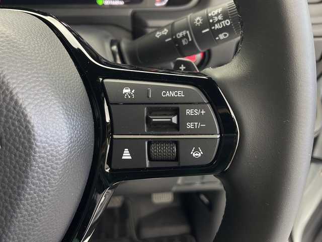 ホンダ ステップワゴン スパーダ プレミアムライン 秋田県 2025(令7)年 0.2万km プラチナホワイトパール 4WD/純正メモリナビ　/フルセグTV/CD/DVD/Bluetooth　/両側パワースライドドア　/寒冷地仕様　/衝突被害軽減システム　/レーダークルーズコントロール　/パドルシフト　/横滑り防止装置/全方位カメラ　/前席/2列目シートヒーター　/LEDヘッドライト　/前後ドライブレコーダー/ビルトインETC/革巻きステアリング/オートライト/USBポート/電動パーキングブレーキ/ブレーキホールド/スペアキー/リアサンシェード/ランチテーブル/サイドバイザー/純正アルミホイール/純正フロアマット/シートカバー有