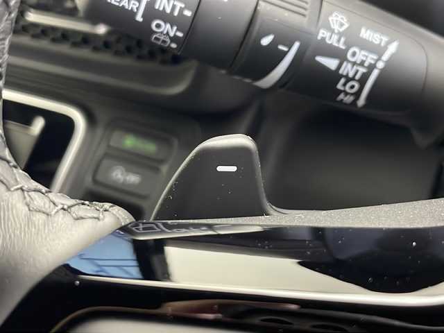 ホンダ ステップワゴン スパーダ プレミアムライン 秋田県 2025(令7)年 0.2万km プラチナホワイトパール 4WD/純正メモリナビ　/フルセグTV/CD/DVD/Bluetooth　/両側パワースライドドア　/寒冷地仕様　/衝突被害軽減システム　/レーダークルーズコントロール　/パドルシフト　/横滑り防止装置/全方位カメラ　/前席/2列目シートヒーター　/LEDヘッドライト　/前後ドライブレコーダー/ビルトインETC/革巻きステアリング/オートライト/USBポート/電動パーキングブレーキ/ブレーキホールド/スペアキー/リアサンシェード/ランチテーブル/サイドバイザー/純正アルミホイール/純正フロアマット/シートカバー有