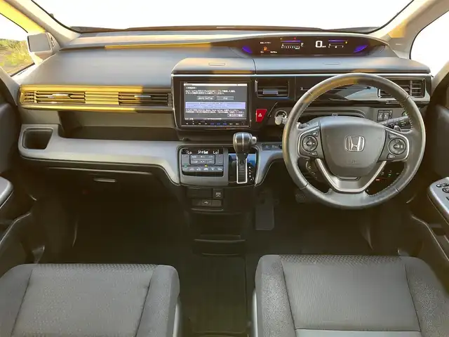 ホンダ ステップワゴン スパーダ ホンダセンシング 岩手県 2018(平30)年 6.3万km オブシダンブルーパール ターボ　純正８型ナビ　バックＣ　フルセグ　ＤＶＤ再生　ＨＤＭＩ　Ｂｌｕｅｔｏｏｔｈ　レーダークルーズ　ワイパーデアイサー　両側電動スライド　純正１６ＡＷ　ヒーター付電格ミラー　オートＬＥＤライト