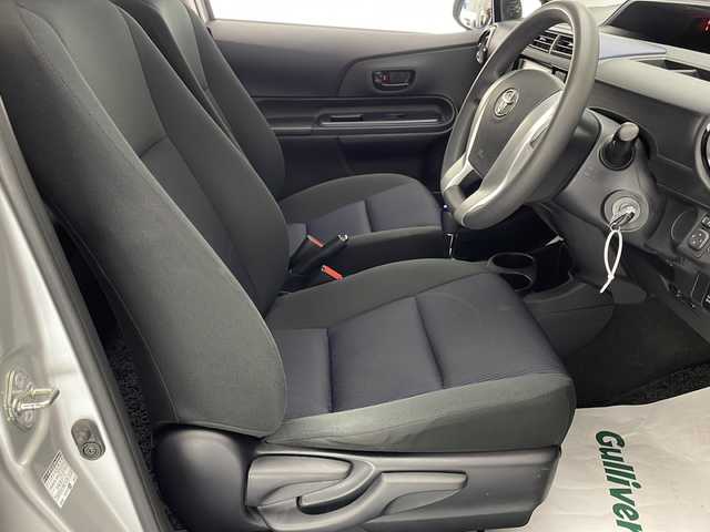 トヨタ アクア S 宮崎県 2015(平27)年 7.4万km シルバーM 禁煙車/純正ナビTV/（NSCP-W64/Bluetooth/CD/FMAM/ワンセグTV)/純正バックカメラ/純正ビルトインETC/純正フロアマット/シートヒーター/オートエアコン/電動格納ミラー/ウインカードアミラー/WSRSエアバック/ABS/リモコンキー/新車時保証書/取扱い説明書