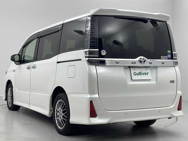 トヨタ ヴォクシー ハイブリッド ZS 煌Ⅱ 茨城県 2019(令1)年 4.6万km ホワイトパールクリスタルシャイン 純正SDナビ　バックカメラ　ETC2.0　前後ドラレコ　追従クルコン　LEDライト　オートライト　オートマチックハイビーム　コーナーセンサー　両側電動パワスラ　横滑り防止装置　レーンキープアシスト