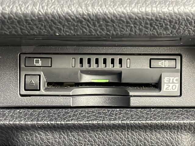 トヨタ ヴォクシー ハイブリッド ZS 煌Ⅱ 茨城県 2019(令1)年 4.6万km ホワイトパールクリスタルシャイン 純正SDナビ　バックカメラ　ETC2.0　前後ドラレコ　追従クルコン　LEDライト　オートライト　オートマチックハイビーム　コーナーセンサー　両側電動パワスラ　横滑り防止装置　レーンキープアシスト