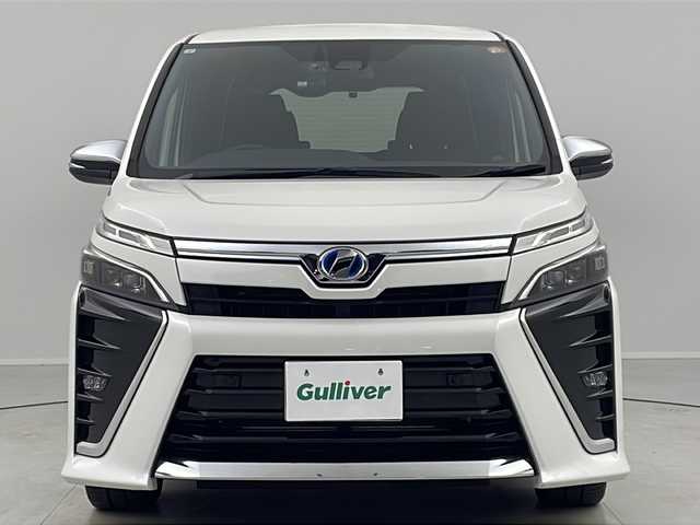 トヨタ ヴォクシー ハイブリッド ZS 煌Ⅱ 茨城県 2019(令1)年 4.6万km ホワイトパールクリスタルシャイン 純正SDナビ　バックカメラ　ETC2.0　前後ドラレコ　追従クルコン　LEDライト　オートライト　オートマチックハイビーム　コーナーセンサー　両側電動パワスラ　横滑り防止装置　レーンキープアシスト