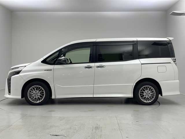トヨタ ヴォクシー ハイブリッド ZS 煌Ⅱ 茨城県 2019(令1)年 4.6万km ホワイトパールクリスタルシャイン 純正SDナビ　バックカメラ　ETC2.0　前後ドラレコ　追従クルコン　LEDライト　オートライト　オートマチックハイビーム　コーナーセンサー　両側電動パワスラ　横滑り防止装置　レーンキープアシスト
