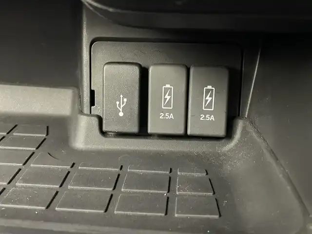 ホンダ Ｎ ＢＯＸ カスタム L ターボ スタイル+ブラック 埼玉県 2022(令4)年 5.7万km プラチナホワイトパール 純正８インチナビ　バックカメラ　ビルトインＥＴＣ　前後ドライブレコーダー　ホンダセンシング　アダプティブクルーズコントロール　シートヒーター純正アルミホイール　オートライト　ＬＥＤライト　地デジＴＶ