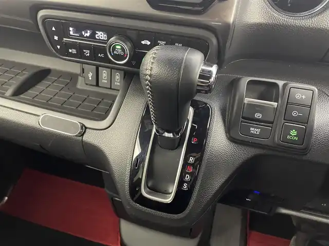 ホンダ Ｎ ＢＯＸ カスタム L ターボ スタイル+ブラック 埼玉県 2022(令4)年 5.7万km プラチナホワイトパール 純正８インチナビ　バックカメラ　ビルトインＥＴＣ　前後ドライブレコーダー　ホンダセンシング　アダプティブクルーズコントロール　シートヒーター純正アルミホイール　オートライト　ＬＥＤライト　地デジＴＶ