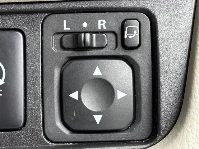 日産 デイズ X 山口県 2017(平29)年 5.9万km ホワイトパール 純正ナビ／フルセグＴＶ　/アラウンドビューモニター　/ＥＴＣ　/純正ドライブレコーダー　/プッシュスタート　/衝突被害軽減ブレーキ　/横滑り防止装置　/アイドリングストップ　/プッシュスタート　/電動格納式ドアミラー