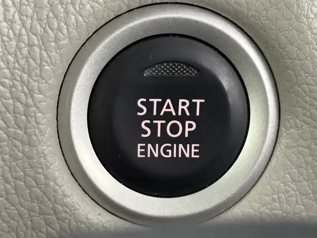 日産 デイズ X 山口県 2017(平29)年 5.9万km ホワイトパール 純正ナビ／フルセグＴＶ　/アラウンドビューモニター　/ＥＴＣ　/純正ドライブレコーダー　/プッシュスタート　/衝突被害軽減ブレーキ　/横滑り防止装置　/アイドリングストップ　/プッシュスタート　/電動格納式ドアミラー