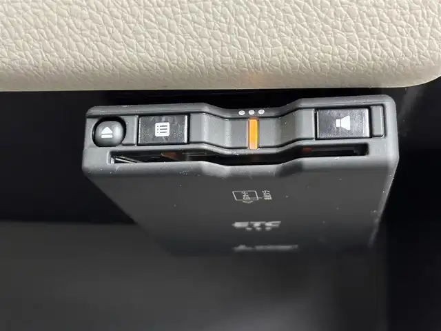 日産 デイズ X 山口県 2017(平29)年 5.9万km ホワイトパール 純正ナビ／フルセグＴＶ　/アラウンドビューモニター　/ＥＴＣ　/純正ドライブレコーダー　/プッシュスタート　/衝突被害軽減ブレーキ　/横滑り防止装置　/アイドリングストップ　/プッシュスタート　/電動格納式ドアミラー