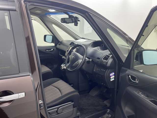 日産 セレナ HWS S HV Vセレ +SeftyⅡ 熊本県 2016(平28)年 6.6万km インペリアルアンバーP IMPULエアロ/IMPULマフラー/IMPUL18インチアルミホイール/純正ナビ/・フルセグTV/CD/DVD/SD/BT/・アラウンドビューモニター/フリップダウンモニター/エマージェンシーブレーキ/車線逸脱警報/コーナーセンサー/クルーズコントロール/前方ドライブレコーダー/ビルトインETC/ステアリングリモコン/LEDヘッドライト/オートライト/フォグランプ