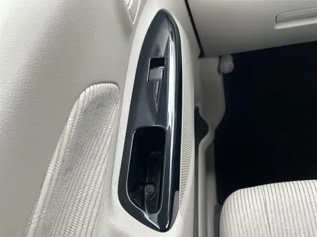 日産 デイズ ルークス X 山梨県 2018(平30)年 7.5万km ホワイトパール 純正メモリナビ/純正CD/DVD/Bluetooth接続/フルセグTV/アラウンドビューモニター/ETC/純正ドライブレコーダー/サイドバイザー/ステアリングスイッチ/スペアキー/取扱説明書/保証書