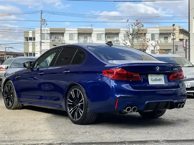 ＢＭＷ Ｍ５ 東京都 2018(平30)年 3.7万km マリナベイブルー 走行36687km/エクステンドメリノレザーシート/・アイボリーレザー/・シートヒーター/エアシート機能/コンフォートパッケージ/（ステアリングヒーター/マッサージ機能等）/Bowers&Wilkinsサウンドシステム/純正iDriveナビ/CD/チューナー/・AppleCarPlay ・Bluetooth/・スクリーンミラーリング/全方位カメラ/ワイヤレスQi充電/レーダー探知機（SUPERCAT/Z290Csd）/純正20インチアルミホイール/電動パワートランクリッド/アダプティブLEDヘッドランプ/ヘッドアップディスプレイ/レーダークルーズコントロール/ディスプレイキー1個/リモコンキー2個付/取説/整備手帳/記録簿(R1/2/3/4/5/6/7年)/車検R9年6月7日迄
