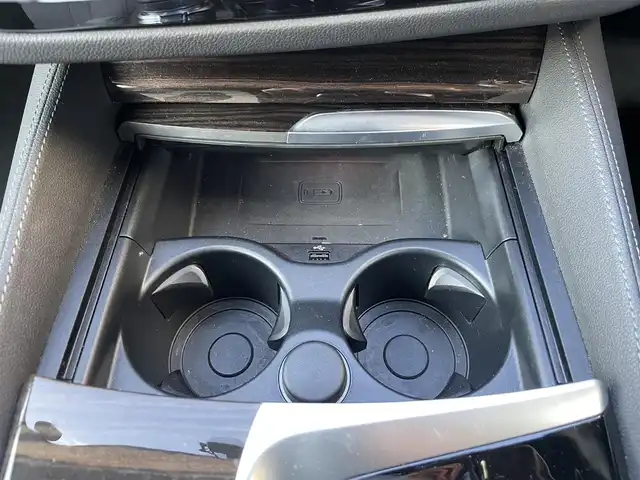 ＢＭＷ Ｍ５ 東京都 2018(平30)年 3.7万km マリナベイブルー 走行36687km/エクステンドメリノレザーシート/・アイボリーレザー/・シートヒーター/エアシート機能/コンフォートパッケージ/（ステアリングヒーター/マッサージ機能等）/Bowers&Wilkinsサウンドシステム/純正iDriveナビ/CD/チューナー/・AppleCarPlay ・Bluetooth/・スクリーンミラーリング/全方位カメラ/ワイヤレスQi充電/レーダー探知機（SUPERCAT/Z290Csd）/純正20インチアルミホイール/電動パワートランクリッド/アダプティブLEDヘッドランプ/ヘッドアップディスプレイ/レーダークルーズコントロール/ディスプレイキー1個/リモコンキー2個付/取説/整備手帳/記録簿(R1/2/3/4/5/6/7年)/車検R9年6月7日迄