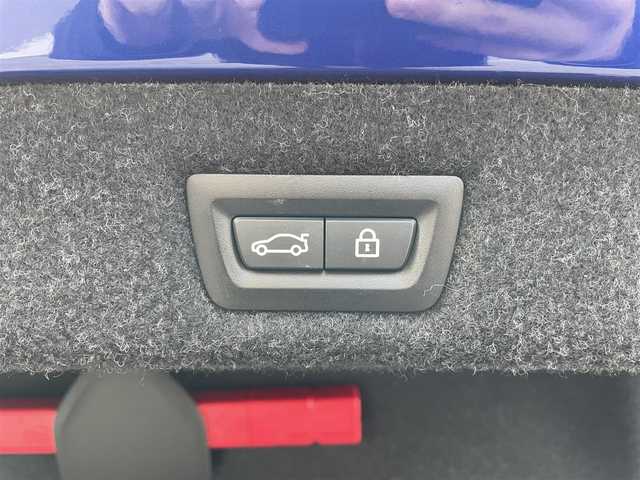 ＢＭＷ Ｍ５ 東京都 2018(平30)年 3.7万km マリナベイブルー 走行36687km/エクステンドメリノレザーシート/・アイボリーレザー/・シートヒーター/エアシート機能/コンフォートパッケージ/（ステアリングヒーター/マッサージ機能等）/Bowers&Wilkinsサウンドシステム/純正iDriveナビ/CD/チューナー/・AppleCarPlay ・Bluetooth/・スクリーンミラーリング/全方位カメラ/ワイヤレスQi充電/レーダー探知機（SUPERCAT/Z290Csd）/純正20インチアルミホイール/電動パワートランクリッド/アダプティブLEDヘッドランプ/ヘッドアップディスプレイ/レーダークルーズコントロール/ディスプレイキー1個/リモコンキー2個付/取説/整備手帳/記録簿(R1/2/3/4/5/6/7年)/車検R9年6月7日迄