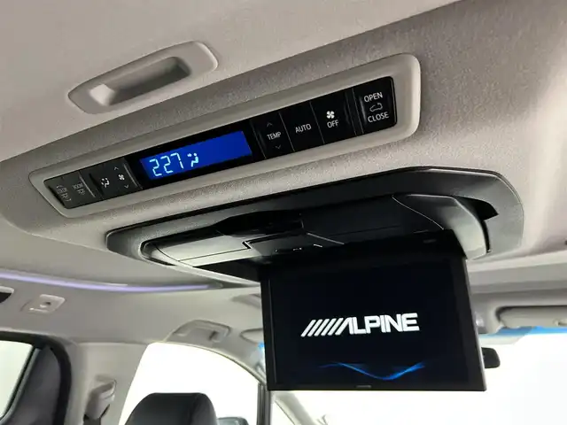 トヨタ ヴェルファイア Z Gエディション 福岡県 2019(平31)年 4.9万km ホワイトパールクリスタルシャイン ワンオーナー　/サンルーフ　/後席モニター　/社外ナビ　/バックカメラ　/ＥＴＣ　/ドラレコ　/ＡＣＣ　/コーナーセンサー　/衝突被害軽減　/レーンキープ　/ＰＫＳＢ　/シートベンチレーション／ヒーター　/両側電動スライドドア