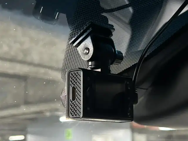 トヨタ ヴェルファイア Z Gエディション 福岡県 2019(平31)年 4.9万km ホワイトパールクリスタルシャイン ワンオーナー　/サンルーフ　/後席モニター　/社外ナビ　/バックカメラ　/ＥＴＣ　/ドラレコ　/ＡＣＣ　/コーナーセンサー　/衝突被害軽減　/レーンキープ　/ＰＫＳＢ　/シートベンチレーション／ヒーター　/両側電動スライドドア