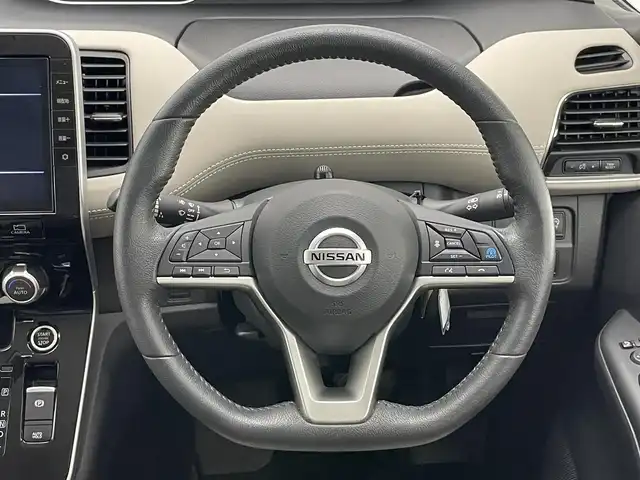 日産 セレナ ハイウェイスター V 愛知県 2021(令3)年 2.4万km ダイヤモンドブラック 純正１０型ナビ　フルセグＴＶ　全方位カメラ　プロパイロット　デジタルインナーミラー　純正前後ドラレコナビ連動　ハンズフリー両側パワスラ　ＥＴＣ　エマージェンシーブレーキ　衝突軽減　追従クルコン　ハンドル支援　ＬＥＤオートライト　フォグ　コーナーセンサー　禁煙