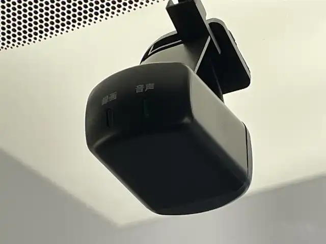 日産 セレナ ハイウェイスター V 愛知県 2021(令3)年 2.4万km ダイヤモンドブラック 純正１０型ナビ　フルセグＴＶ　全方位カメラ　プロパイロット　デジタルインナーミラー　純正前後ドラレコナビ連動　ハンズフリー両側パワスラ　ＥＴＣ　エマージェンシーブレーキ　衝突軽減　追従クルコン　ハンドル支援　ＬＥＤオートライト　フォグ　コーナーセンサー　禁煙
