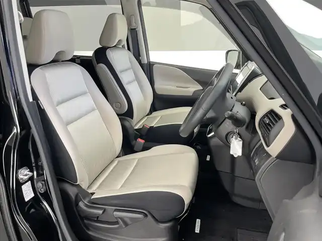 日産 セレナ ハイウェイスター V 愛知県 2021(令3)年 2.4万km ダイヤモンドブラック 純正１０型ナビ　フルセグＴＶ　全方位カメラ　プロパイロット　デジタルインナーミラー　純正前後ドラレコナビ連動　ハンズフリー両側パワスラ　ＥＴＣ　エマージェンシーブレーキ　衝突軽減　追従クルコン　ハンドル支援　ＬＥＤオートライト　フォグ　コーナーセンサー　禁煙