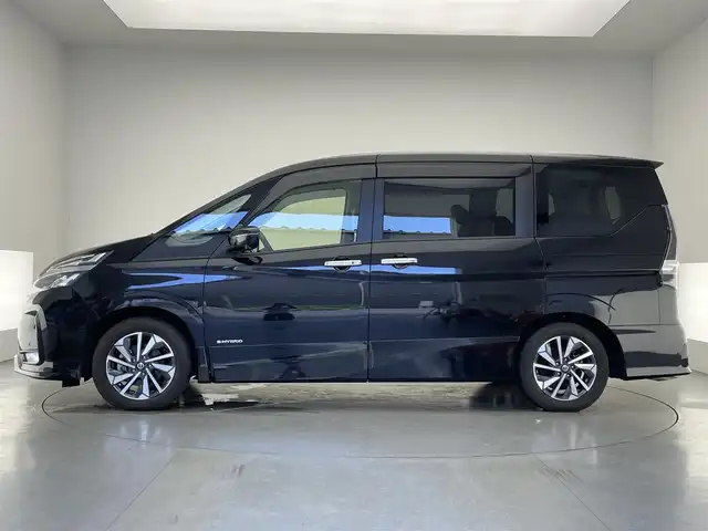 日産 セレナ ハイウェイスター V 愛知県 2021(令3)年 2.4万km ダイヤモンドブラック 純正１０型ナビ　フルセグＴＶ　全方位カメラ　プロパイロット　デジタルインナーミラー　純正前後ドラレコナビ連動　ハンズフリー両側パワスラ　ＥＴＣ　エマージェンシーブレーキ　衝突軽減　追従クルコン　ハンドル支援　ＬＥＤオートライト　フォグ　コーナーセンサー　禁煙