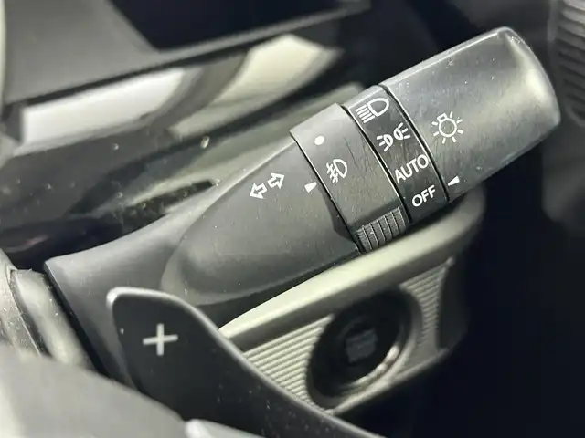 スズキ スペーシア カスタム HYBRID XS ターボ 佐賀県 2018(平30)年 4.4万km ブルーイッシュブラックパール3 純正8インチナビ【CN-RZ83】/【フルセグTV.CD.DVD.Bluetooth】/全周囲カメラ/衝突被害軽減システム/クルーズコントロール/オートライト/オートマチックハイビーム/パーキングソナー/横滑り防止装置/車線逸脱警報/ビルトインETC/両側パワースライドドア/運転席シートヒーター/レザーシート/ISOFIX対応シート/ステアリングスイッチ/サーキュレーター/後席サンシェード/シートバックテーブル/パドルシフト/純正フロアマット/純正15インチアルミホイール/LEDヘッドライト/フォグライト