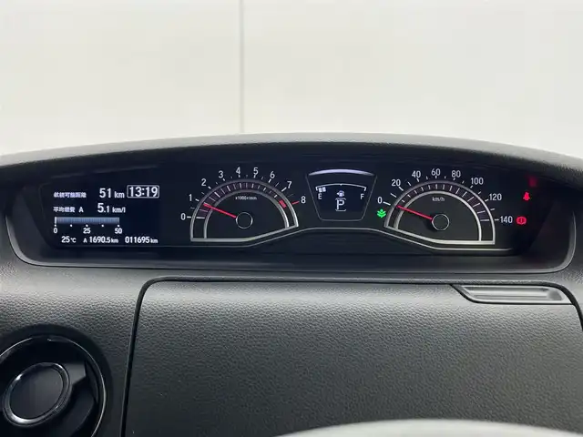 ホンダ Ｎ ＢＯＸ カスタム G L ホンダセンシング 千葉県 2017(平29)年 1.2万km プレミアムベルベットパープル・パール ホンダセンシング/　・衝突軽減ブレーキ〈CMBS〉/　・誤発進抑制機能/　・後方誤発進抑制機能/　・歩行者事故低減ステアリング/　・路外逸脱抑制機能/　・ACC〈アダプティブ・クルーズ・コントロール〉/　・LKAS〈車線維持支援システム〉/　・オートハイビーム/　・先行車発進お知らせ機能/　・標識認識機能/純正9インチメモリナビ/　CD/DVD/BT/フルセグTV/片側パワースライドドア/ビルトインETC/バックカメラ/電動格納ミラー/スマートキー＆プッシュスタート/純正フロアマット/純正14インチアルミホイール