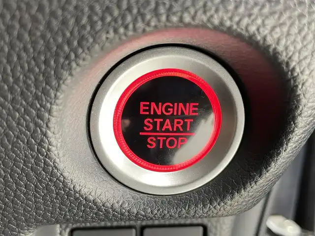 ホンダ Ｎ ＢＯＸ カスタム G L ホンダセンシング 千葉県 2017(平29)年 1.2万km プレミアムベルベットパープル・パール ホンダセンシング/　・衝突軽減ブレーキ〈CMBS〉/　・誤発進抑制機能/　・後方誤発進抑制機能/　・歩行者事故低減ステアリング/　・路外逸脱抑制機能/　・ACC〈アダプティブ・クルーズ・コントロール〉/　・LKAS〈車線維持支援システム〉/　・オートハイビーム/　・先行車発進お知らせ機能/　・標識認識機能/純正9インチメモリナビ/　CD/DVD/BT/フルセグTV/片側パワースライドドア/ビルトインETC/バックカメラ/電動格納ミラー/スマートキー＆プッシュスタート/純正フロアマット/純正14インチアルミホイール