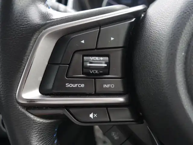 スバル ＸＶ ハイブリッド アドバンス 山形県 2019(令1)年 6万km ピュアレッド 4WD/衝突被害軽減システム/メモリナビ/　　【CD DVD BT フルセグ USB】/レーダークルーズコントロール/LEDオートヘッドライト/SRH/ハーフレザーシート/パワーシート/純正18インチアルミホイール/アイドリングストップ/ステアリングスイッチ/パドルシフト/電動格納ウィンカーミラー/フォグランプ/X-MODE/スマートキー