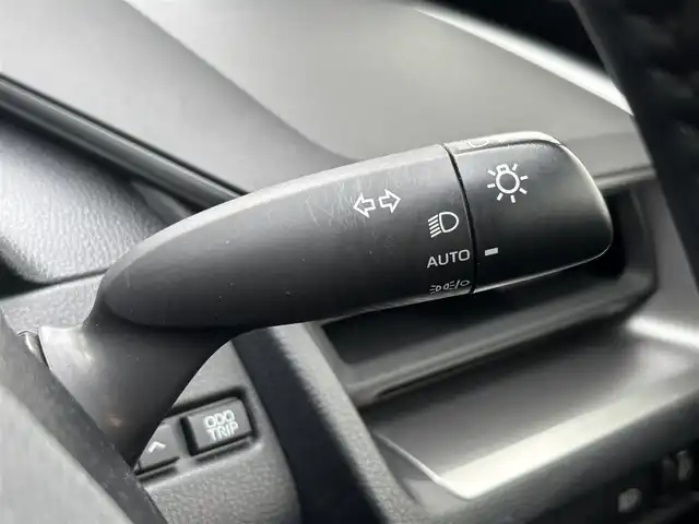 トヨタ プリウス U 宮城県 2023(令5)年 6.1万km エモーショナルレッドⅡ 登録時走行距離６０４５６ｋｍ/全方位カメラ/レーダークルーズコントロール/純正ディスプレイオーディオ/・Bluetooth/・ミラキャスト/レーンキープアシスト/ブラインドスポットモニター/電動パーキング/ブレーキホールド/プリクラッシュセーフティ/オートライト/オートマチックハイビーム/クリアランスソナー/ETC2.0/ドライブレコーダー（前後）/ウインカーミラー/電格ミラー/ドアバイザー/プッシュスタート/スマートキー/純正フロアマット