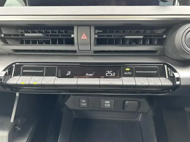 トヨタ プリウス U 宮城県 2023(令5)年 6.1万km エモーショナルレッドⅡ 登録時走行距離６０４５６ｋｍ/全方位カメラ/レーダークルーズコントロール/純正ディスプレイオーディオ/・Bluetooth/・ミラキャスト/レーンキープアシスト/ブラインドスポットモニター/電動パーキング/ブレーキホールド/プリクラッシュセーフティ/オートライト/オートマチックハイビーム/クリアランスソナー/ETC2.0/ドライブレコーダー（前後）/ウインカーミラー/電格ミラー/ドアバイザー/プッシュスタート/スマートキー/純正フロアマット