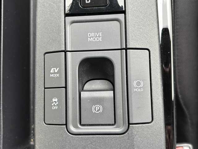 トヨタ プリウス U 三重県 2023(令5)年 6.1万km エモーショナルレッドⅡ 登録時走行距離６０４５６ｋｍ/全方位カメラ/レーダークルーズコントロール/純正ディスプレイオーディオ/・Bluetooth/・ミラキャスト/レーンキープアシスト/ブラインドスポットモニター/電動パーキング/ブレーキホールド/プリクラッシュセーフティ/オートライト/オートマチックハイビーム/クリアランスソナー/ETC2.0/ドライブレコーダー（前後）/ウインカーミラー/電格ミラー/ドアバイザー/プッシュスタート/スマートキー/純正フロアマット