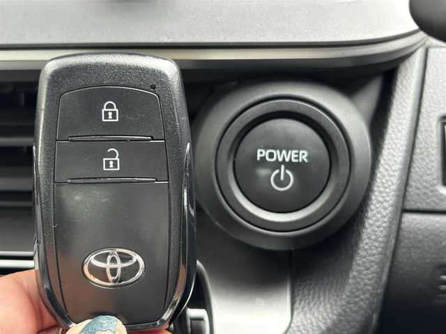 トヨタ プリウス U 三重県 2023(令5)年 6.1万km エモーショナルレッドⅡ 登録時走行距離６０４５６ｋｍ/全方位カメラ/レーダークルーズコントロール/純正ディスプレイオーディオ/・Bluetooth/・ミラキャスト/レーンキープアシスト/ブラインドスポットモニター/電動パーキング/ブレーキホールド/プリクラッシュセーフティ/オートライト/オートマチックハイビーム/クリアランスソナー/ETC2.0/ドライブレコーダー（前後）/ウインカーミラー/電格ミラー/ドアバイザー/プッシュスタート/スマートキー/純正フロアマット