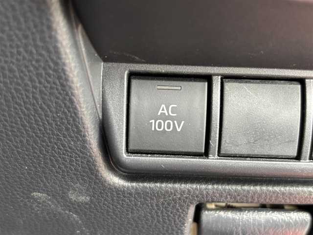 トヨタ プリウス U 三重県 2023(令5)年 6.1万km エモーショナルレッドⅡ 登録時走行距離６０４５６ｋｍ/全方位カメラ/レーダークルーズコントロール/純正ディスプレイオーディオ/・Bluetooth/・ミラキャスト/レーンキープアシスト/ブラインドスポットモニター/電動パーキング/ブレーキホールド/プリクラッシュセーフティ/オートライト/オートマチックハイビーム/クリアランスソナー/ETC2.0/ドライブレコーダー（前後）/ウインカーミラー/電格ミラー/ドアバイザー/プッシュスタート/スマートキー/純正フロアマット