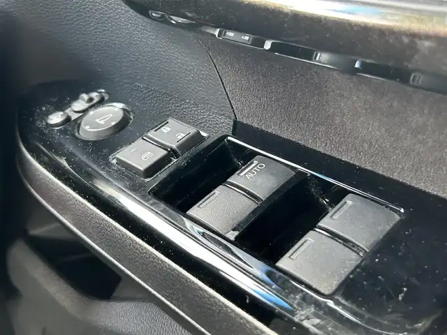 ホンダ Ｎ ＢＯＸ カスタム G L ホンダセンシング 栃木県 2019(令1)年 6.5万km プラチナホワイトパール 純正SDナビ/【AM/FM/CD/DVD//BT/フルセグTV】/バックカメラ/ホンダセンシング/衝突被害軽減ブレーキ/レーダークルーズコントロール/誤発進抑制/車線維持支援/オートハイビーム/クリアランスソナー/両側パワースライドドア/ドライブレコーダー /LEDヘッドライト/ビルトインETC/純正フロアマット/横滑り防止装置