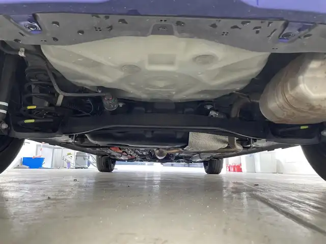 トヨタ アクア G 滋賀県 2022(令4)年 6.1万km ダークブルーマイカM 禁煙車/純正10.5型ナビ/Bluetooth/USB/フルセグTV/バックカメラ/サイドカメラ/前後ドラレコ/ETC/トヨタセーフティセンス/プリクラッシュ/シートヒーター/ステアリングヒーター/LED/オートライト/オートハイビーム/100V電源/コーナーセンサー