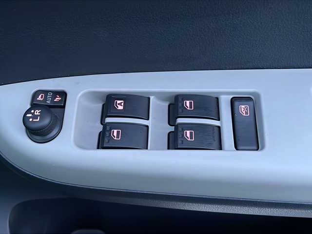 トヨタ パッソ モーダ　S 千葉県 2018(平30)年 1.3万km ダークエメラルドマイカ ナビＮＳＣＤ－Ｗ６６　バックカメラ　ドラレコ　ＥＴＣ　ＢＴ　スマートキー　プッシュスタート　ステアスイッチ　衝突被害軽減システム　バックセンサー　モデリスタＡＷ　横滑り防止　ダークエメラルドマイカ