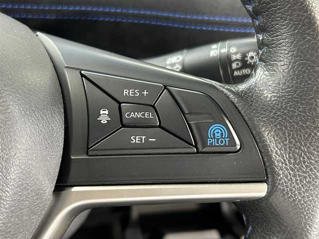 日産 セレナ オーテック スポーツスペック 大阪府 2018(平30)年 5.8万km ダイヤモンドブラック ProPILOT 純正9incナビTV 360カメラ 後席モニター デジタルインナーミラー 両側パワースライドドア 衝突軽減 レーダークルコン クリアランスソナー リアオートエアコン ドラレコ ETC
