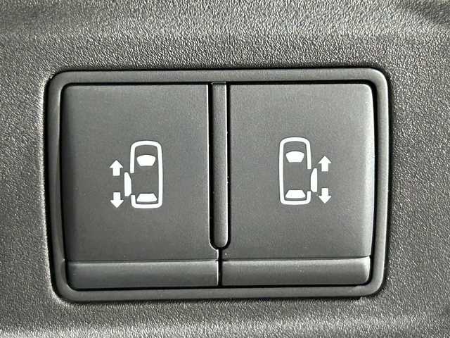 日産 セレナ オーテック スポーツスペック 大阪府 2018(平30)年 5.8万km ダイヤモンドブラック ProPILOT 純正9incナビTV 360カメラ 後席モニター デジタルインナーミラー 両側パワースライドドア 衝突軽減 レーダークルコン クリアランスソナー リアオートエアコン ドラレコ ETC