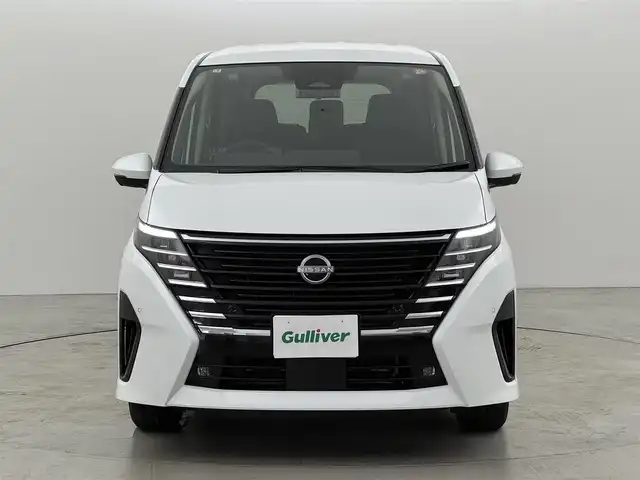 日産 セレナ e－パワー ハイウェイスター V 福岡県 2025(令7)年 0.1千km プリズムホワイト 登録済未使用車　/後席モニター　/純正９型ナビ　/全方位カメラ　/インテリジェントルームミラー　/置くだけ充電　/ＥＴＣ２．０　/プロパイロット　/エマージェンシーブレーキ　/車線逸脱警報　/ＢＳＷ　/両側電動スライドドア