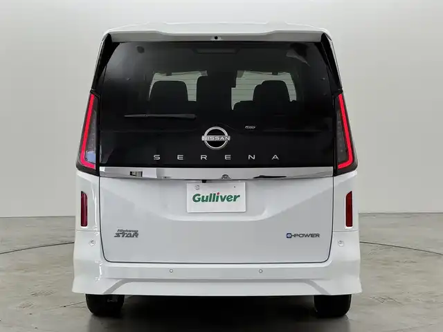 日産 セレナ e－パワー ハイウェイスター V 福岡県 2025(令7)年 0.1千km プリズムホワイト 登録済未使用車　/後席モニター　/純正９型ナビ　/全方位カメラ　/インテリジェントルームミラー　/置くだけ充電　/ＥＴＣ２．０　/プロパイロット　/エマージェンシーブレーキ　/車線逸脱警報　/ＢＳＷ　/両側電動スライドドア