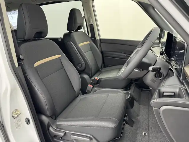 日産 セレナ e－パワー ハイウェイスター V 福岡県 2025(令7)年 0.1千km プリズムホワイト 登録済未使用車　/後席モニター　/純正９型ナビ　/全方位カメラ　/インテリジェントルームミラー　/置くだけ充電　/ＥＴＣ２．０　/プロパイロット　/エマージェンシーブレーキ　/車線逸脱警報　/ＢＳＷ　/両側電動スライドドア