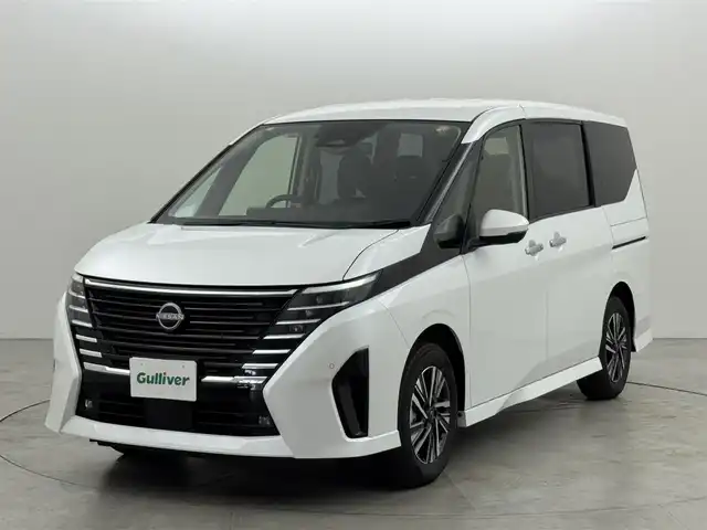 日産 セレナ e－パワー ハイウェイスター V 福岡県 2025(令7)年 0.1千km プリズムホワイト 登録済未使用車　/後席モニター　/純正９型ナビ　/全方位カメラ　/インテリジェントルームミラー　/置くだけ充電　/ＥＴＣ２．０　/プロパイロット　/エマージェンシーブレーキ　/車線逸脱警報　/ＢＳＷ　/両側電動スライドドア