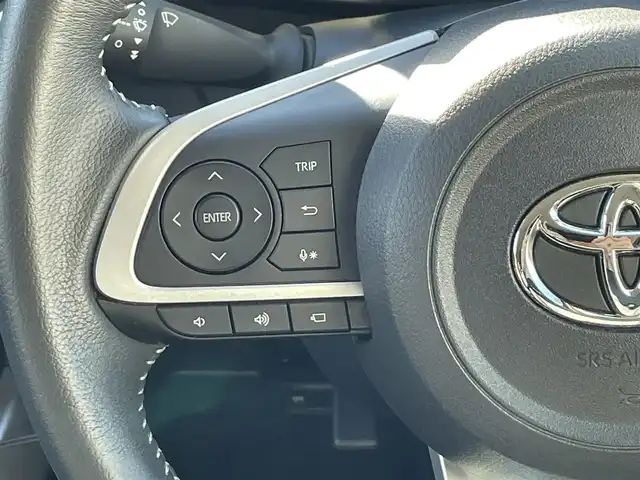 トヨタ ライズ Z 道央・札幌 2019(令1)年 6.3万km ブラックマイカメタリック ・4WD/・純正9インチディスプレイオーディオ/(CD/DVD/BT)/・フルセグテレビ/・全方位カメラ/・寒冷地仕様/・パーキングアシスト/・アイドリングストップ/・スマートキー/・プッシュスタート/・電動格納ミラー/・レーダークルーズコントロール/・ビルトインETC/・ドライブレコーダー(前方のみ)/・外付けレーダー探知機/・衝突被害軽減ブレーキ/・横滑り防止装置/・シートヒーター/・オートライト/・LEDヘッドライト/・フォグランプ/・前後コーナーセンサー/・パワーウィンドウ/・純正フロアマット/・純正17インチAW付タイヤ/・全席社外シートカバー(Clazzio)/・ドアバイザー