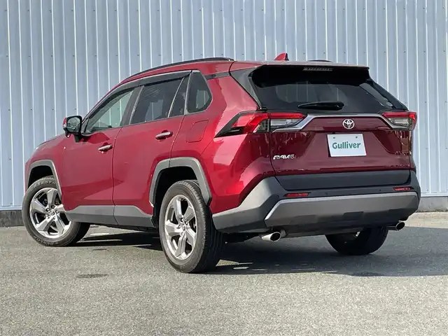 トヨタ ＲＡＶ４ G 福岡県 2020(令2)年 4.2万km センシュアルレッドマイカ 純正９インチナビ（ＮＳＺＴ－Ｙ６８Ｔ）/バックカメラ/衝突軽減/パワーバックドア/ＢＳＭ/クリアランスソナー/デジタルインナーミラー/ＬＥＤオートライト/フォグランプ/ルーフレール/レーダークルーズコントロール/ＥＴＣ２．０