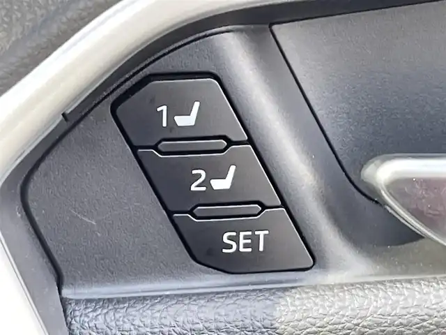 トヨタ ＲＡＶ４ G 福岡県 2020(令2)年 4.2万km センシュアルレッドマイカ 純正９インチナビ（ＮＳＺＴ－Ｙ６８Ｔ）/バックカメラ/衝突軽減/パワーバックドア/ＢＳＭ/クリアランスソナー/デジタルインナーミラー/ＬＥＤオートライト/フォグランプ/ルーフレール/レーダークルーズコントロール/ＥＴＣ２．０