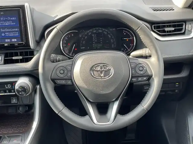 トヨタ ＲＡＶ４ G 福岡県 2020(令2)年 4.2万km センシュアルレッドマイカ 純正９インチナビ（ＮＳＺＴ－Ｙ６８Ｔ）/バックカメラ/衝突軽減/パワーバックドア/ＢＳＭ/クリアランスソナー/デジタルインナーミラー/ＬＥＤオートライト/フォグランプ/ルーフレール/レーダークルーズコントロール/ＥＴＣ２．０