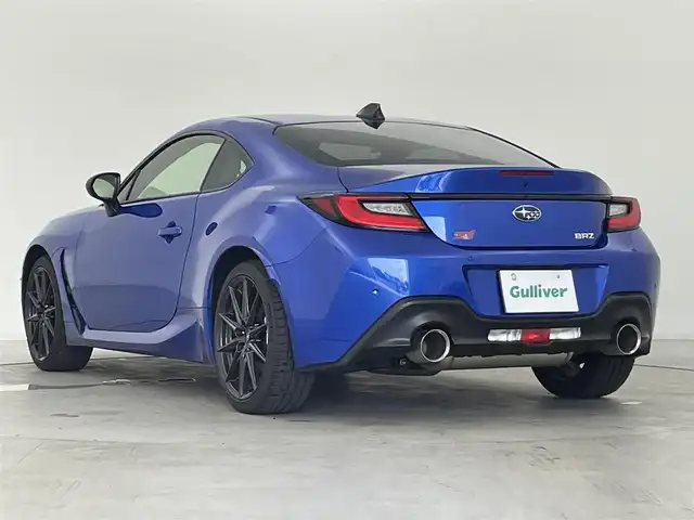 スバル ＢＲＺ STIスポーツ 群馬県 2024(令6)年 1.1万km WRブルーパール STIマフラー/STI Sport 専用装備　あり/・STIチューニング SACHS（ザックス）ダンパー（ZF製）&コイルスプリング/・18インチアルミホイール（ブラック塗装）/・STI製フレキシブルVバー/・STI製フレキシブルドロースティフナーフロント/・TFTカラーマルチインフォメーションディスプレイ付メーター/・アルカンターラ/本革シート（フロントシートヒーター付）/・SUBARU BRZ STI Sportエクステリア/［フロントバンパー、STIエンブレム（フロント&リヤ）、BRZエンブレム（ブラック）］フロントフェンダーガーニッシュ/＝＝＝＝/純正カロッツェリア9インチナビ（AVIC-CQ912)/・CD/DVD/USB/SD(MSV)/・HDMI/Bluetooth/フルセグTV/バックカメラ/アダプティブクルーズコントロール/リアビークルディテクション/ETC/LEDヘッドライト/オートライト /オートマチックハイビーム/スマートキー /プッシュスタート/バックソナー