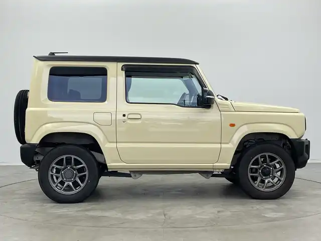 スズキ ジムニー XC 新潟県 2019(令1)年 2.6万km シフォンアイボリーメタリックブラック2トーンルーフ 4WD/KENWOODメモリナビ【KXM-E504W】/　フルセグTV/Bluetooth/CD/DVD/USB/クルーズコントロール/衝突被害軽減ブレーキ/レーンキープアシスト/ヒルディセントコントロール/ミラーヒーター/前席シートヒーター/ビルトインETC/オートマチックハイビーム/LEDヘッドライト/横滑り防止装置/オートライト/レザーステアリング/ステアリングスイッチ/禁煙車