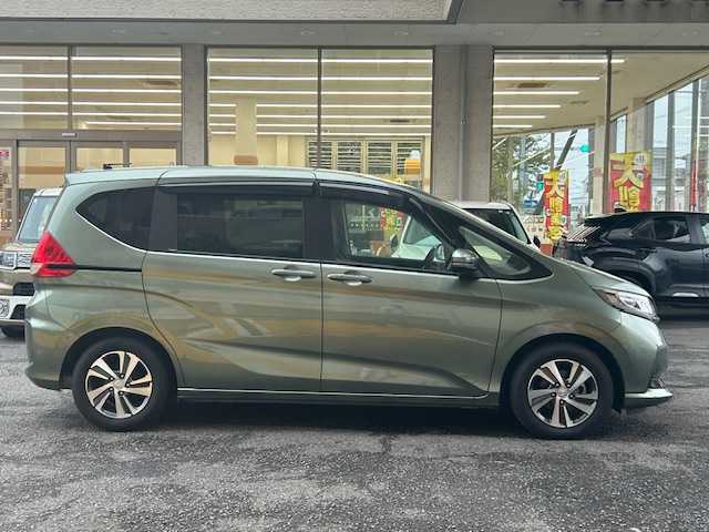 ホンダ フリード G ホンダセンシング 静岡県 2020(令2)年 3.9万km シルバーミストグリーンM 純正ナビ/フルセグTV/DVD/CD/MSV/BT/バックカメラ/ハーフレザーシート/両側パワースライドドア/前後ドライブレコーダー/衝突軽減ブレーキ/レーンキープアシスト/レーダークルーズコントロール/ビルトインETC/LEDヘッドライト/純正15インチAW/保証書/取扱説明書/ナビ取扱説明書