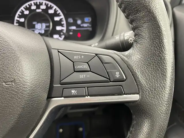 日産 ノート e－パワー メダリスト 宮城県 2018(平30)年 4.7万km ブリリアントホワイトパール 純正ナビ/(iPod/SD/AM/FM/TV/USB/BT/CD/DVD/Blu-ray)/全方位カメラ/ETC2.0/前方ドライブレコーダー/レーダークルーズコントロール/TVキャンセラー/デジタルインナーミラー/プッシュスタート/スマートキー/オートライト/LEDヘッドライト/フォグランプ/ドアバイザー/純正フロアマット/純正15インチアルミホイール